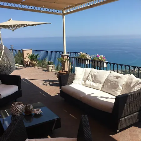 Angela Villa Cefalu